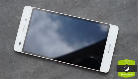 Test du Huawei P8 Lite : version allégée mais pertinente .